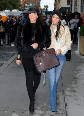 photo 9 in Kardashian gallery [id304480] 2010-10-18 00:00:00