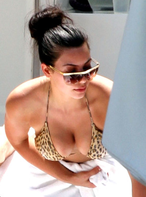 photo 21 in Kim Kardashian gallery [id510420] 2012-05-14 00:00:00