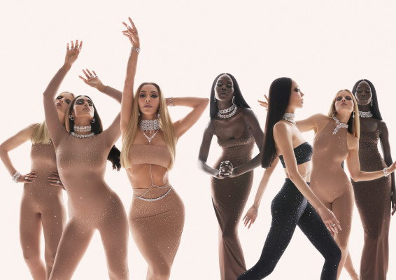 Kim Kardashian – Skims Promos