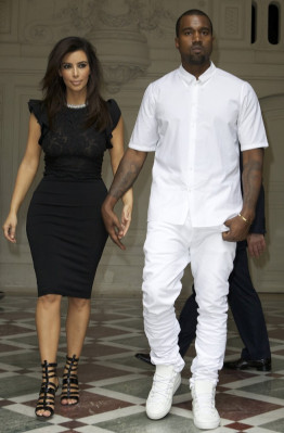 photo 3 in Kardashian gallery [id549244] 2012-08-18 00:00:00