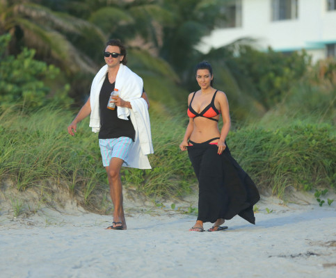 photo 20 in Kardashian gallery [id546682] 2012-08-12 00:00:00