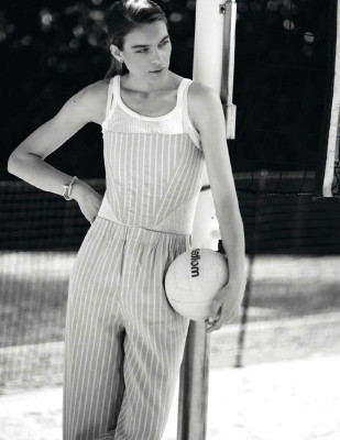 Kim Noorda ~ Harpers Bazaar Espana May 2023 by Santiago Belizón