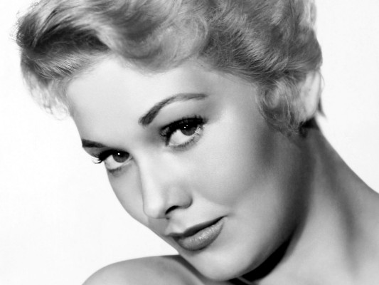 photo 3 in Kim Novak gallery [id248778] 2010-03-09 00:00:00