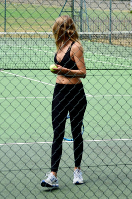 Kimberley Garner Playing Tennis – The King’s Road in London 08/06/2020