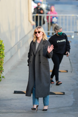 Kirsten Dunst - Los Angeles 11/16/2021