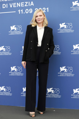 Kirsten Dunst - &#039;The Power Of The Dog&#039; Photocall in Venice 09/02/2021