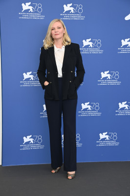Kirsten Dunst - &#039;The Power Of The Dog&#039; Photocall in Venice 09/02/2021