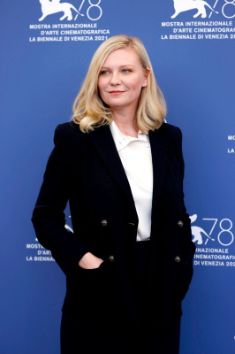 Kirsten Dunst - &#039;The Power Of The Dog&#039; Photocall in Venice 09/02/2021