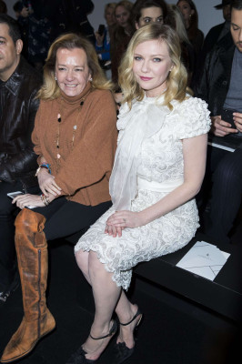 Kirsten Dunst – Ralph &amp; Russo Fashion Show Haute-Couture SS 2017