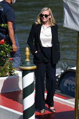 Kirsten Dunst - Arriving at Hotel Excelsior in Venice 09/02/2021
