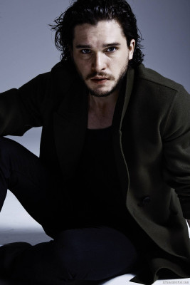 Kit Harington - Out 06/05/2015