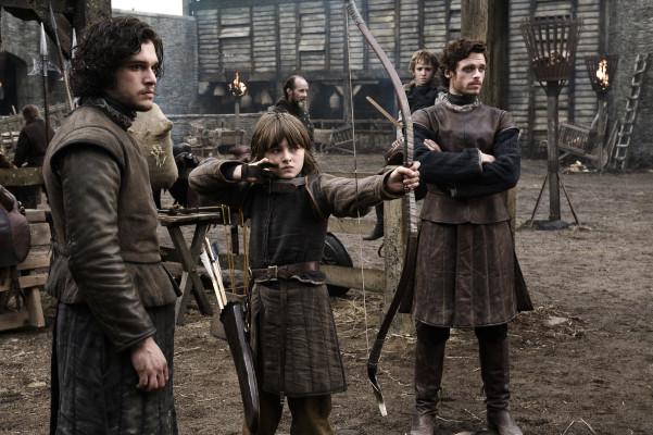 Kit Harington - Game Of Thrones (2011) 1x01 &#039;Winter Is Coming&#039;