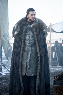 Kit Harington - Game Of Thrones (2019) 8x01 &#039;Winterfell&#039;