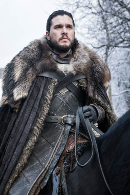 Kit Harington - Game Of Thrones (2019) 8x01 &#039;Winterfell&#039;