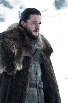 Kit Harington - Game Of Thrones (2019) 8x01 &#039;Winterfell&#039;