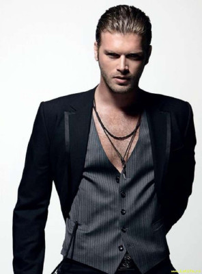 Kivanc Tatlitug pic #576676
