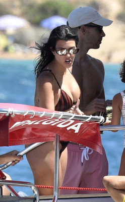 Kourtney Kardashian pic #1205255
