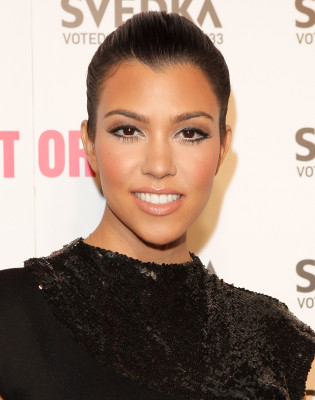 photo 22 in Kardashian gallery [id357572] 2011-02-15 00:00:00