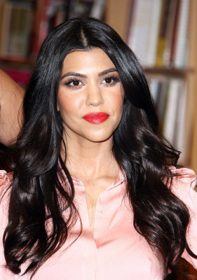 photo 6 in Kardashian gallery [id321977] 2010-12-06 00:00:00