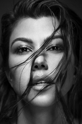 Kourtney Kardashian – Vogue Belleza Mexico Spring 2019