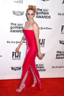 Kristen Stewart-Gotham Awards 2021 in New York