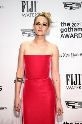 Kristen Stewart - Fashion Awards 2021 in London 11/29/2021