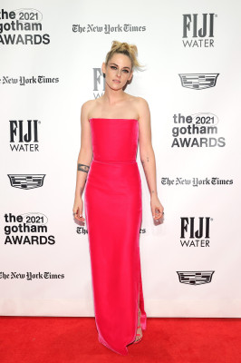 Kristen Stewart - Fashion Awards 2021 in London 11/29/2021