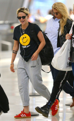 Kristen Stewart and Stella Maxwell – JFK Airport in NYC 07/08/2019