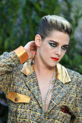 Kristen Stewart – Chanel Show in Paris 01/22/2019