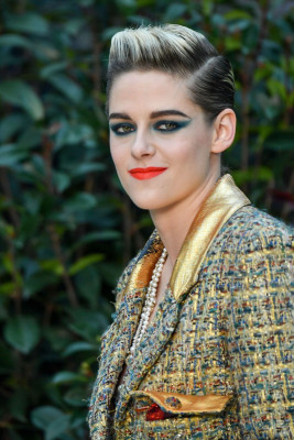 Kristen Stewart – Chanel Show in Paris 01/22/2019
