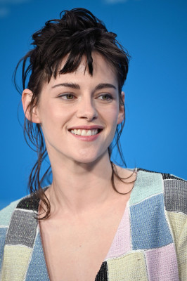 Kristen Stewart – “Love Lies Bleeding” Photocall at Berlinale 2024