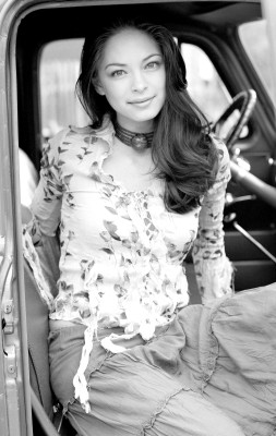 Kristin Kreuk pic #84249