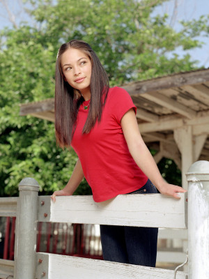 Kristin Kreuk pic #837760