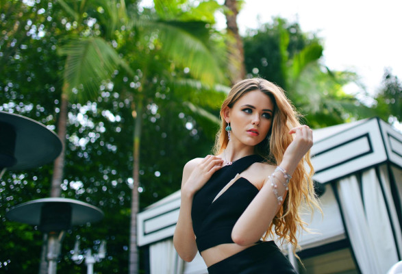 Kristina Bazan pic #899868