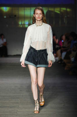 Kristina Grikaite - Chloe Resort 2020 Fashion Show in Shanghai