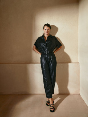 Kris Grikaite - Massimo Dutti 