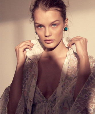 Kris Grikaite - S Moda