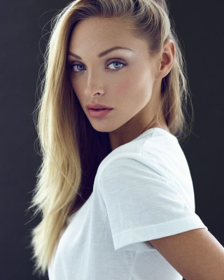 Kristina Sheiter by Michael Woloszynowicz