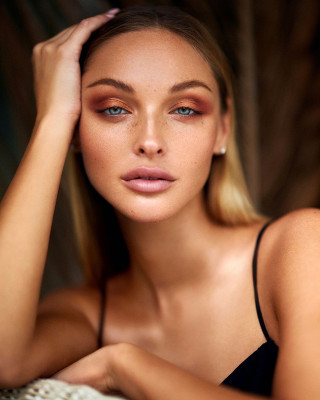 Kristina Sheiter by Marie Bärsch