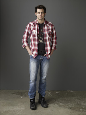 Kristoffer Polaha - Life Unexpected (2010) Season 1 Promotional