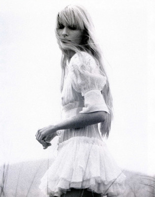 Kirsty Hume pic #182065