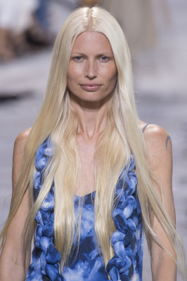 Kirsty Hume pic #996311
