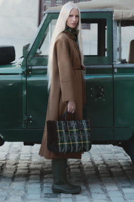 Kirsty Hume for CH Herrera