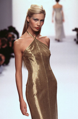 Kirsty Hume for Richard Tyler SS 1996
