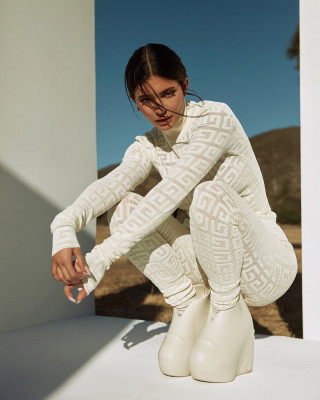 Kylie Jenner - ELLE Russia // September 2021 