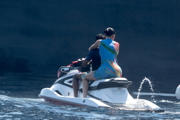 Kylie Jenner | JET SKIING IN POSITANO 08/10/19