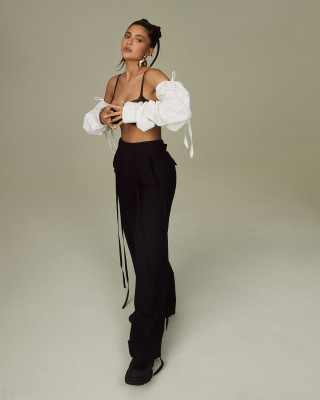 Kylie Jenner - ELLE Russia // September 2021 