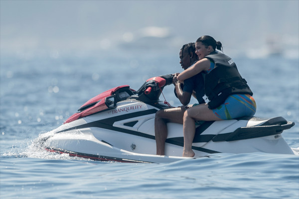 Kylie Jenner | JET SKIING IN POSITANO 08/10/19