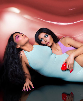 Kylie Jenner &amp; Kim Kardashian for KKW Fragrance // 2019