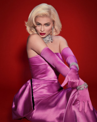 KYLIE JENNER for V Magazine, October 2019